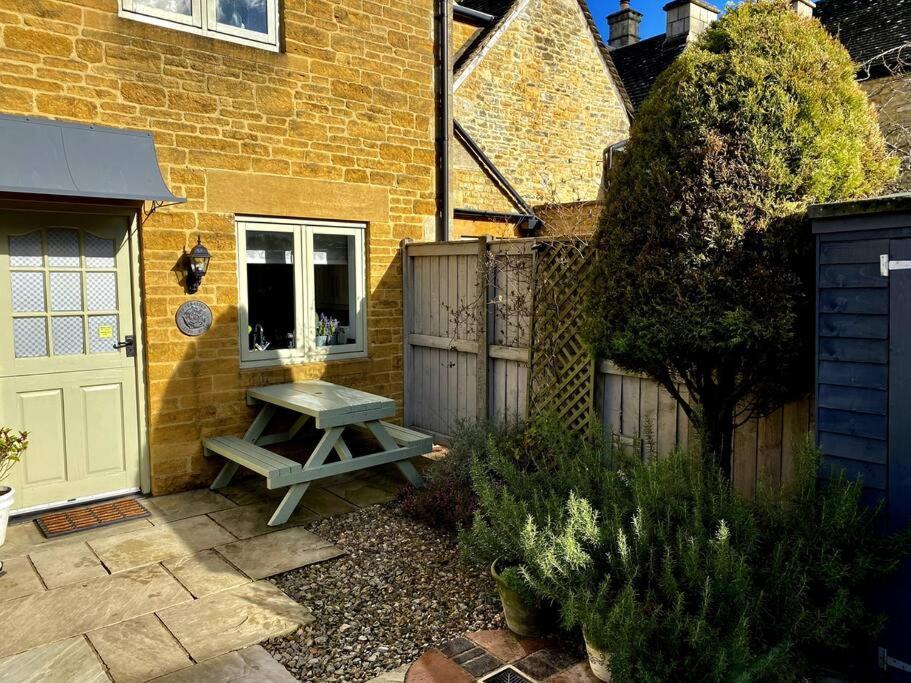 Historic Cotswold Chic Style For Uk Staycation Bourton-on-the-Water Екстер'єр фото