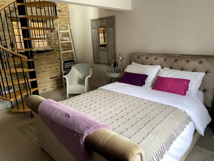 Historic Cotswold Chic Style For Uk Staycation Bourton-on-the-Water Екстер'єр фото