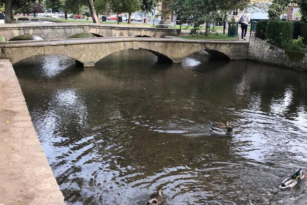 Historic Cotswold Chic Style For Uk Staycation Bourton-on-the-Water Екстер'єр фото