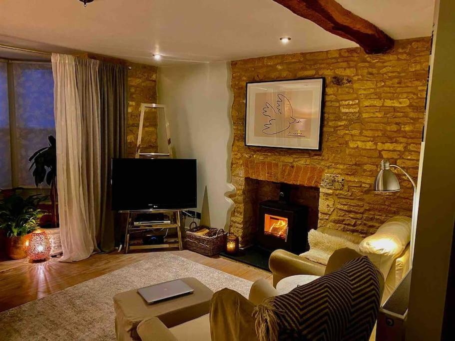Historic Cotswold Chic Style For Uk Staycation Bourton-on-the-Water Екстер'єр фото